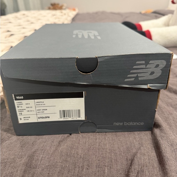 New Balance Olive and Gray Sneakers - Picture 4 of 4